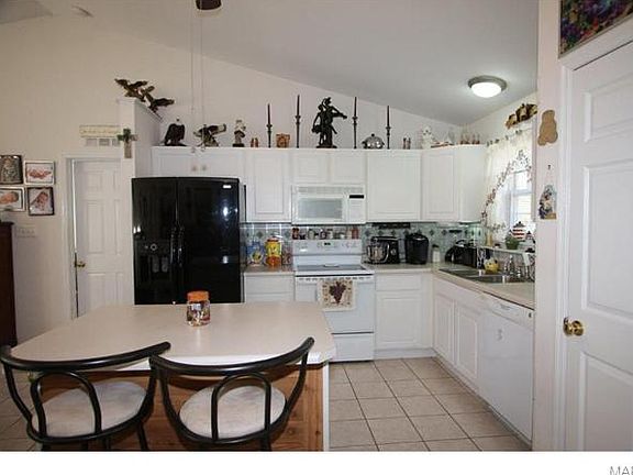 5th image of 2470 Oak Forest Dr