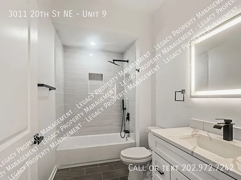 3011 20th St NE #9 — Photo 4