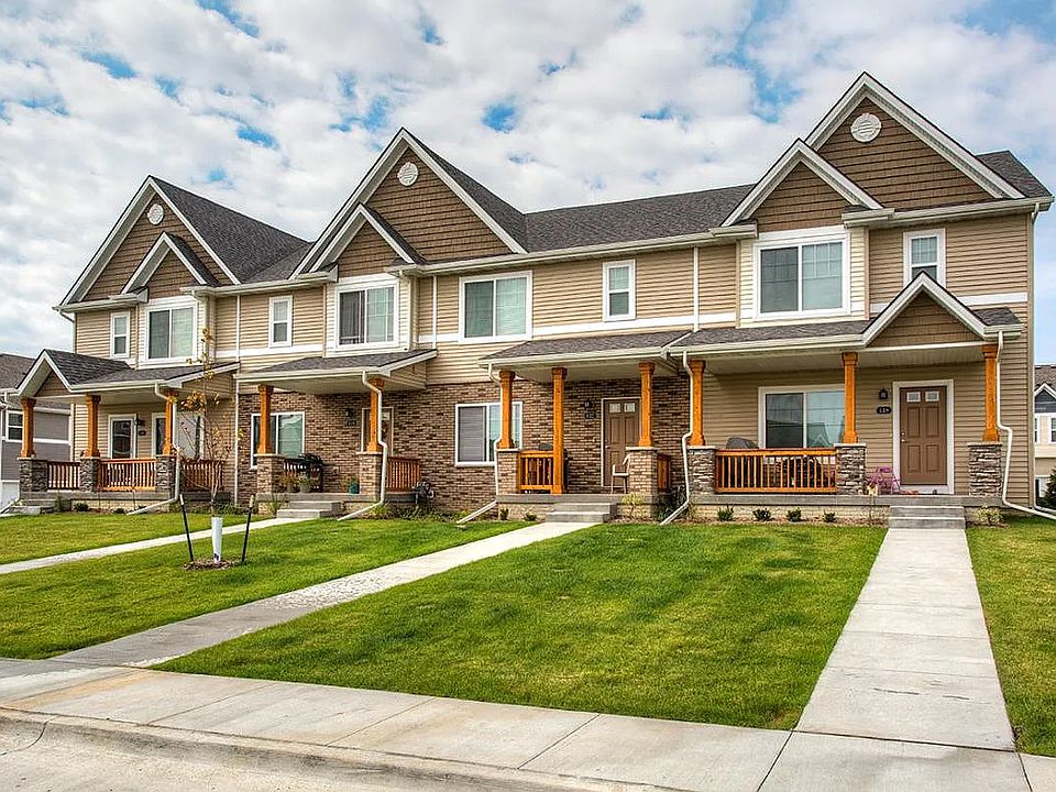 1st image of 132 Cambridge Dr #132