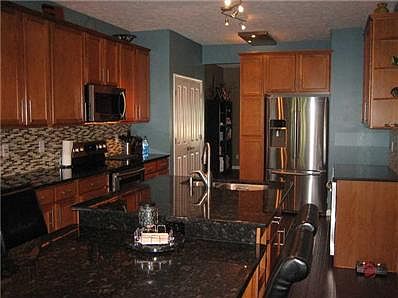 3rd image of 7910 Highland Meadows Dr
