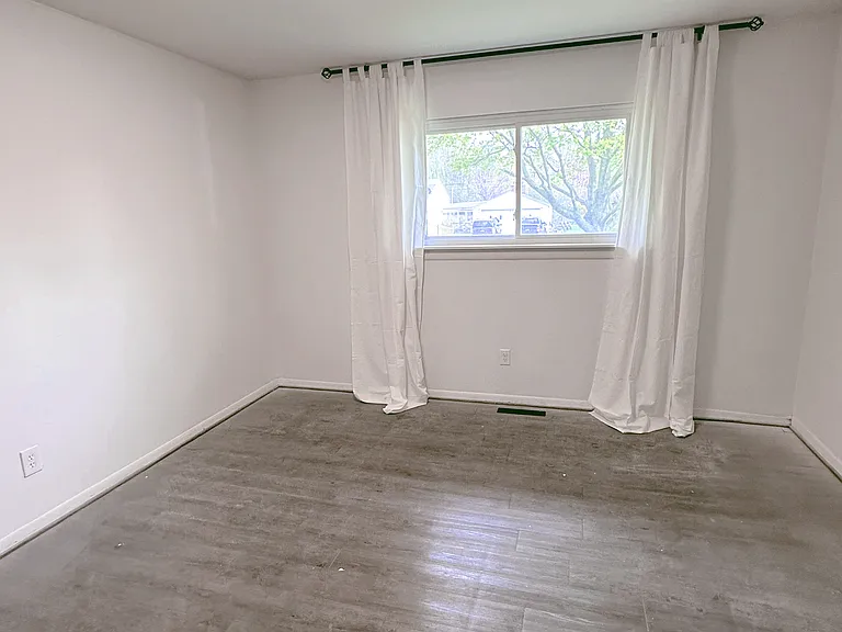 38300 Hixford Pl — Photo 11
