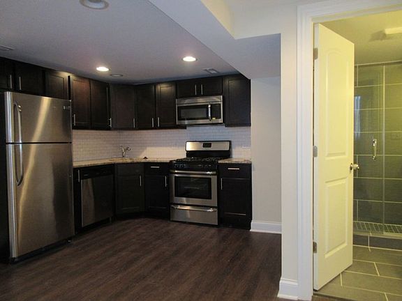 4th image of 1450 W Barry Ave #Ch
