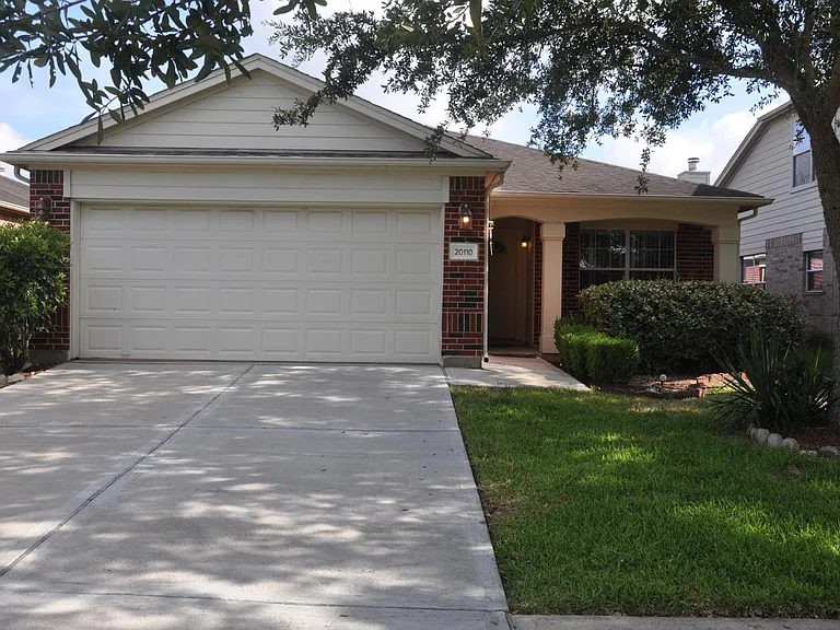 20110 Larkspur Lndg — Photo 1
