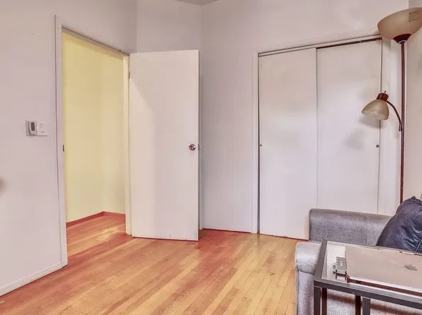 70 Park Avenue image 8 of 21