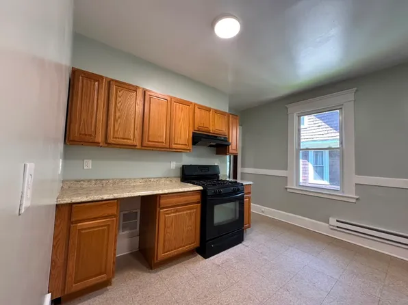 31 Blake St #2, New Haven, CT 06511