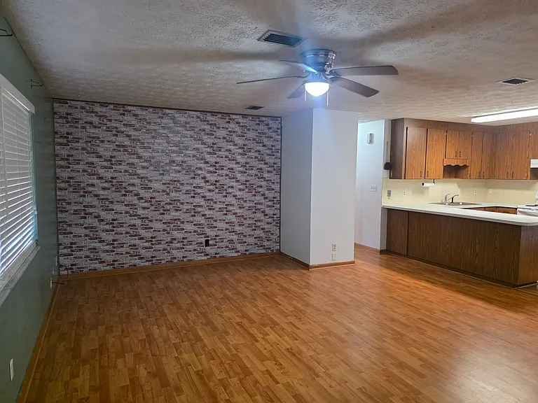 6312 Magnolia St — Photo 4