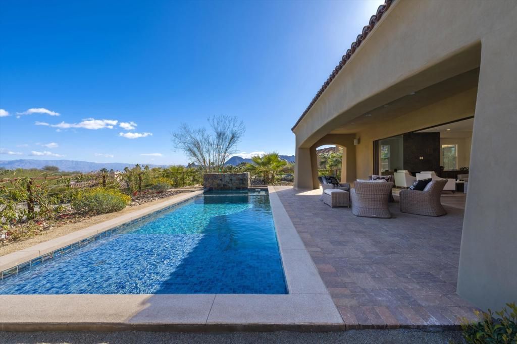 48485 Old Stone Trail 2