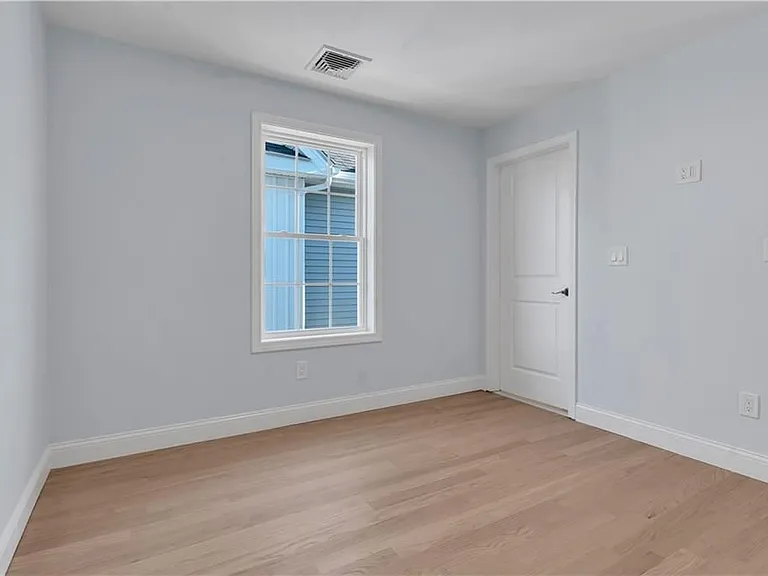 10 Anthony Ave #2 — Photo 13