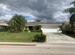 1747 Sandpiper St, Naples, FL 34112