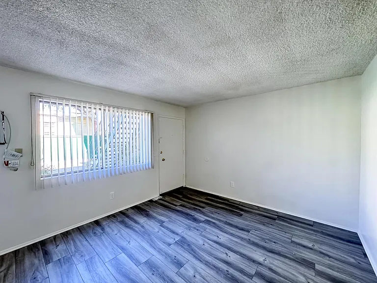 638 S Marengo Ave #6 — Photo 7