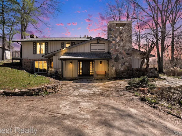 9170 Eagle Rd, Davisburg, MI 48350