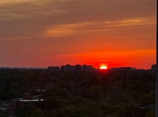 900 Mount Pleasant Rd #1801, Toronto, ON M4P3J9