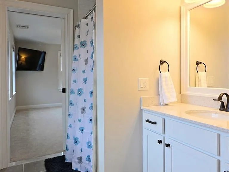 13 Arnold Ave #1 — Photo 27