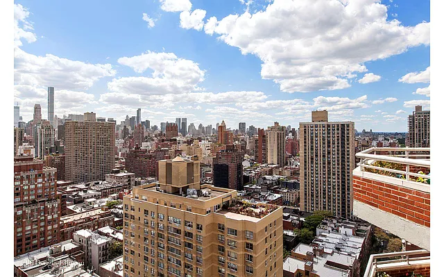 Rented by Douglas Elliman | media 34