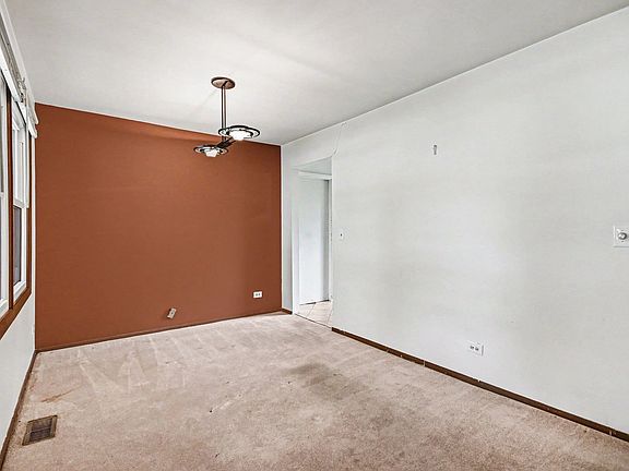 5th image of 880 Colony Lake Dr