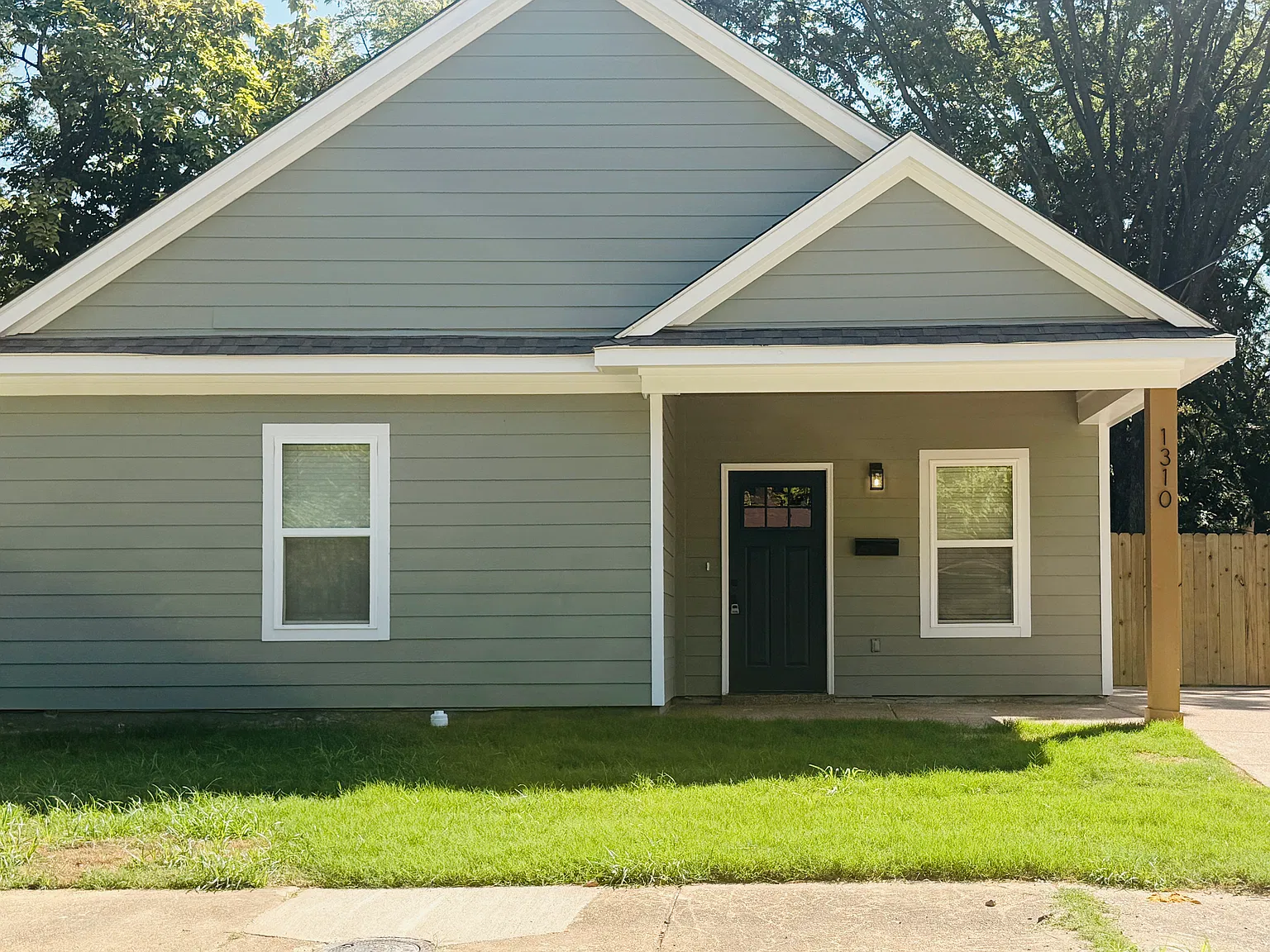 4 bed, 1863 sqft, $1,800 — Photo 1