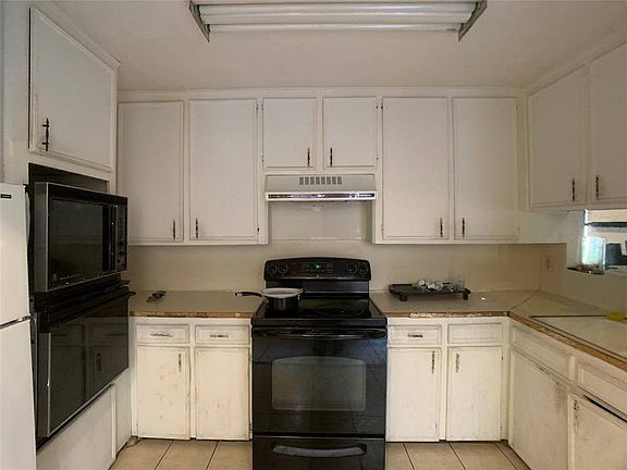 2nd image of 7845 Creekbend Dr