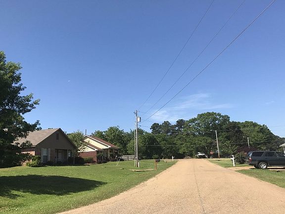 5th image of 900 Eagles Nest Dr