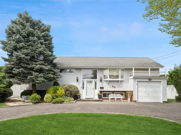 43 Cabot Road W, Massapequa, NY 11758