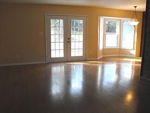 3rd image of 2009 Lohman Ct