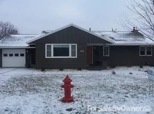 402 10th St SE, Hampton, IA 50441