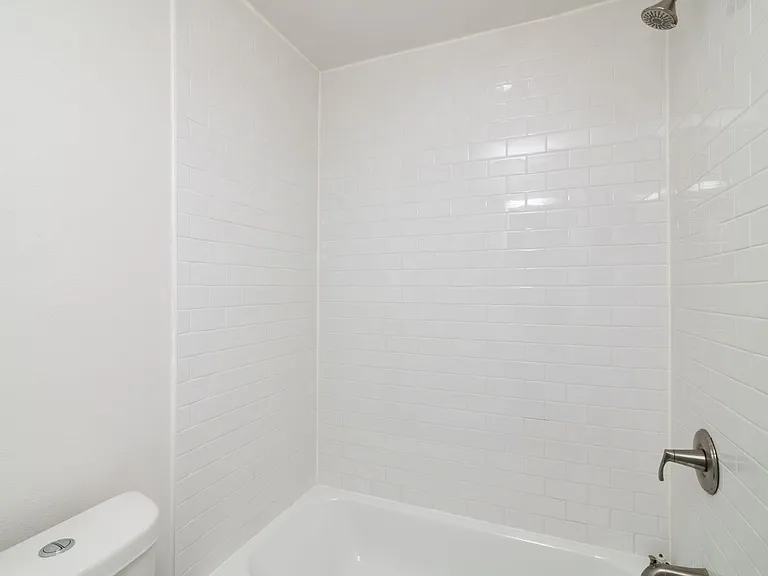 2722 Throckmorton St — Photo 13