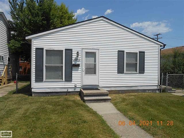 1st image of 20943 Woodward St