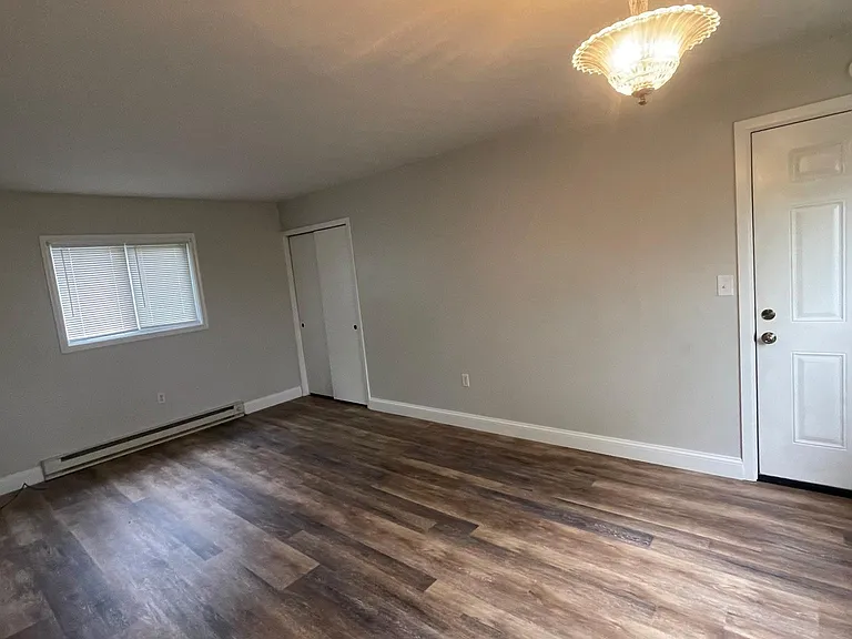 157 Holly Hill St — Photo 5