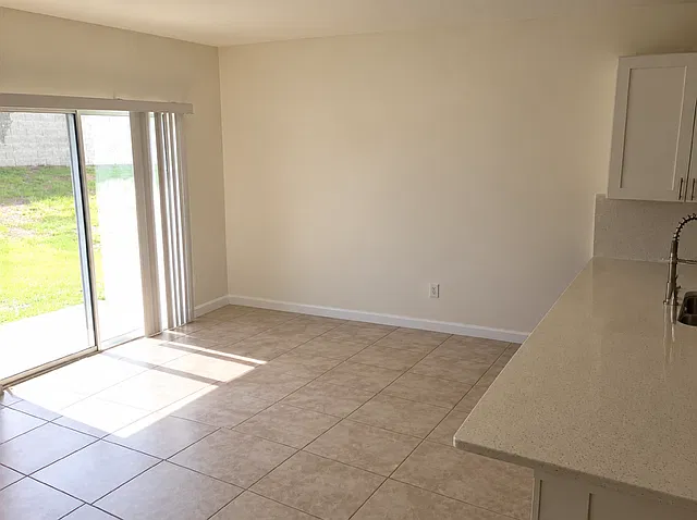 4 bed, 1498 sqft, $2,100 — Photo 3