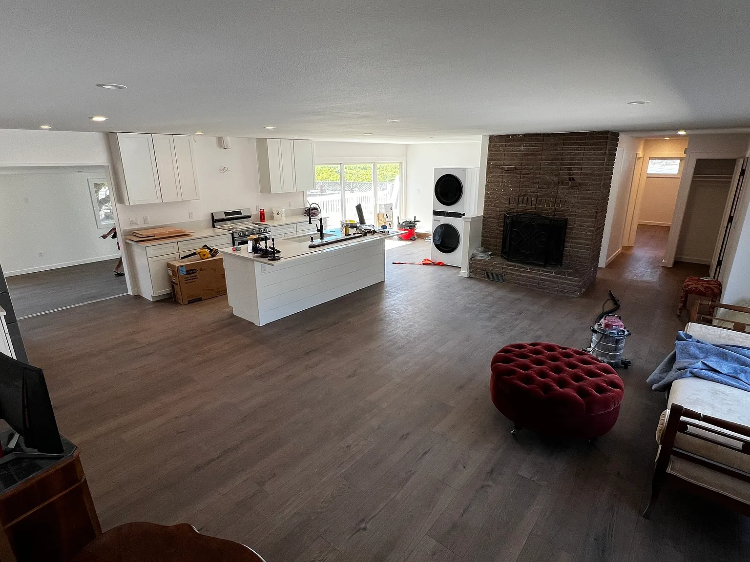3 bed, 1900 sqft, $5,700 — Photo 4