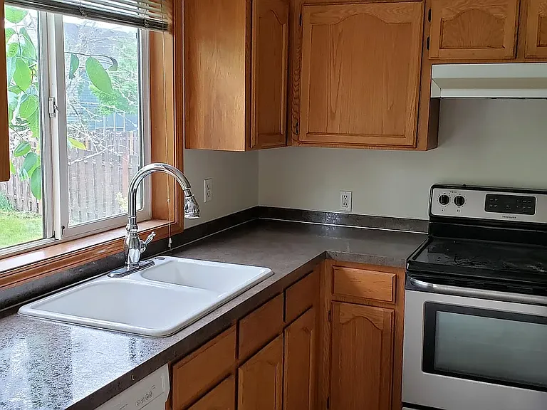 6984 SE Langwood St — Photo 3
