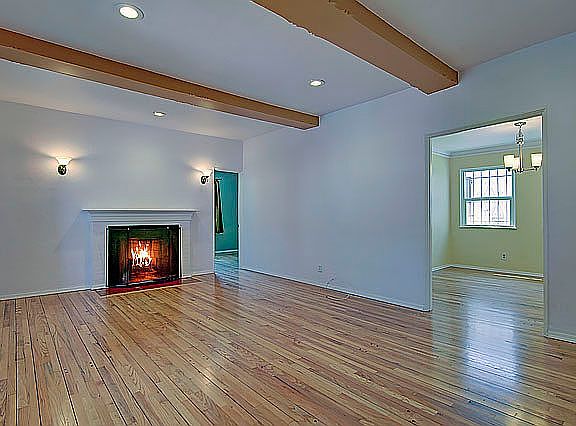 2nd image of 8576 Guthrie Ave