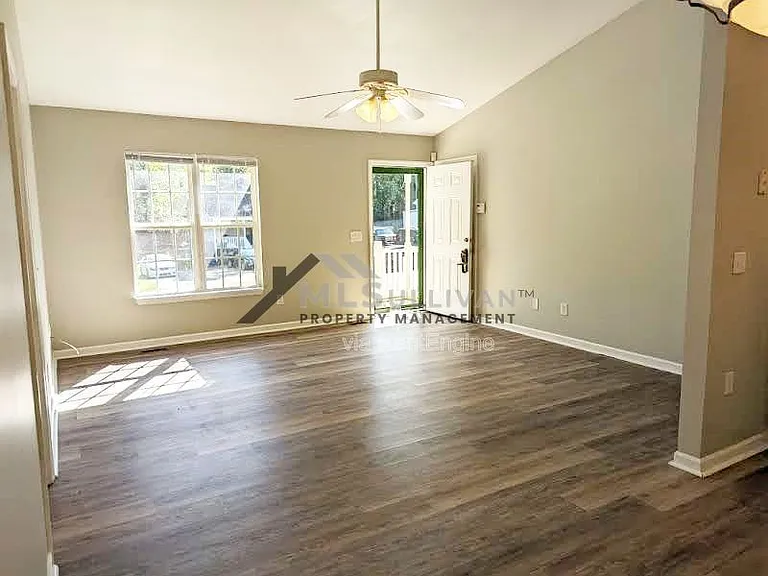 200 Belle Ct — Photo 7