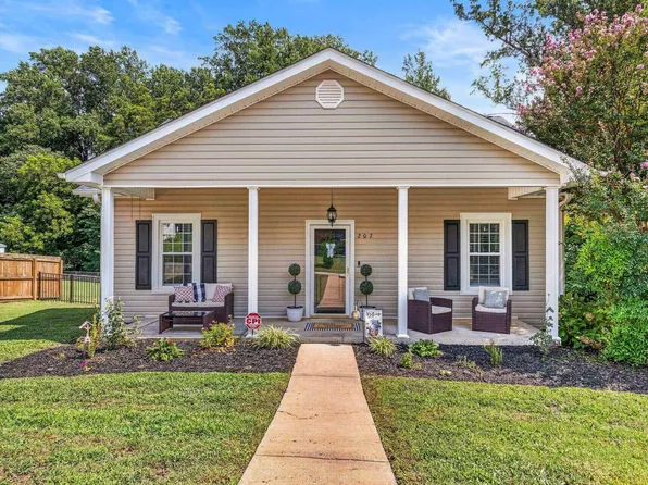 207 Woodside Cir, Simpsonville, SC 29681