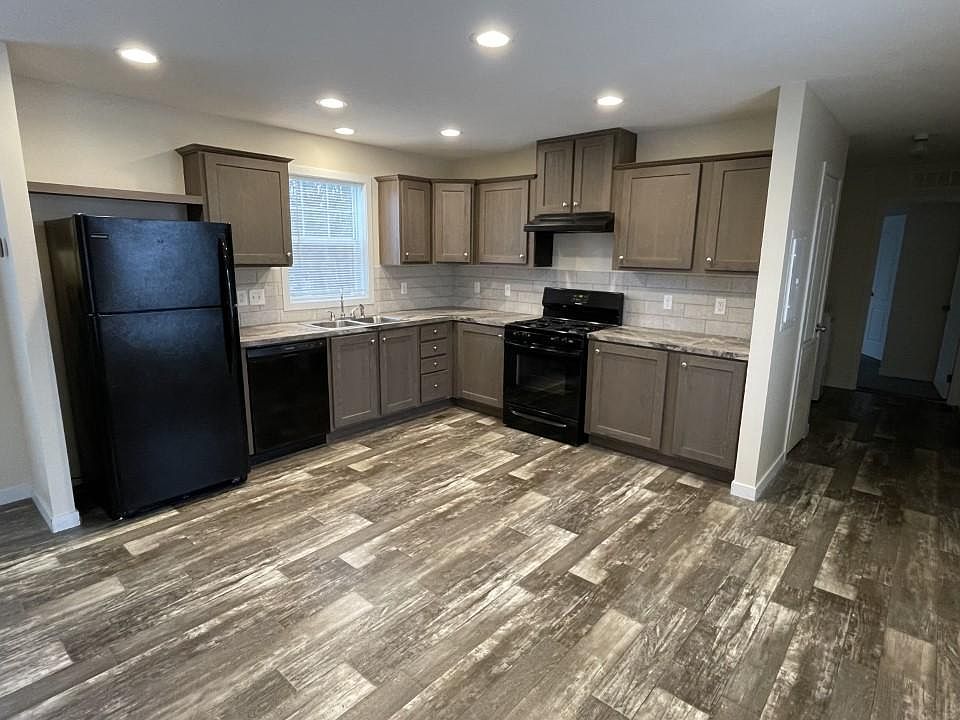 1st image of 30042 Montmorency Dr