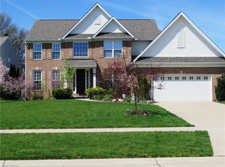 8808 Bauer Cir, North Ridgeville, OH 44039