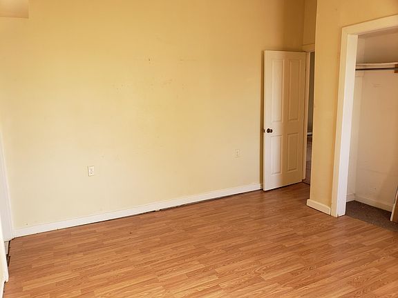 5th image of 312 N Oak St