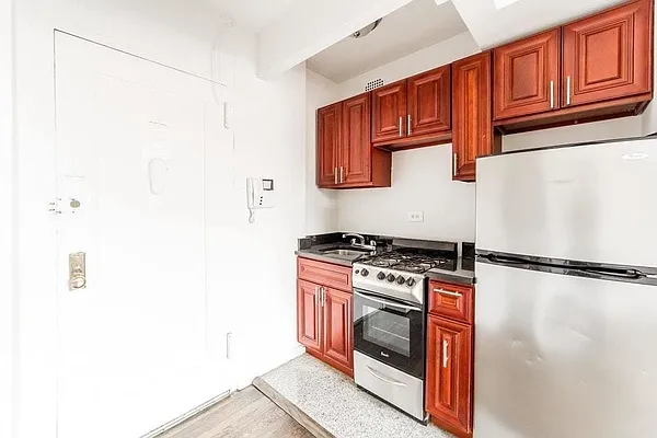 Rented by Bold New York | media 4