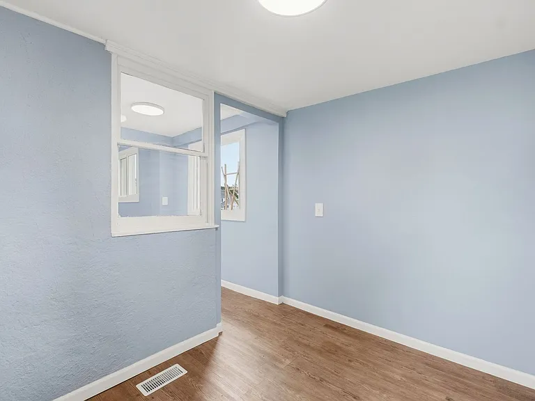 108 S Science St — Photo 32