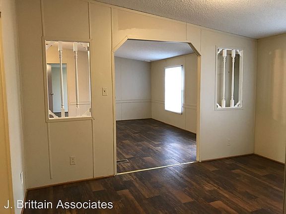 4th image of 25 Juanita Ln