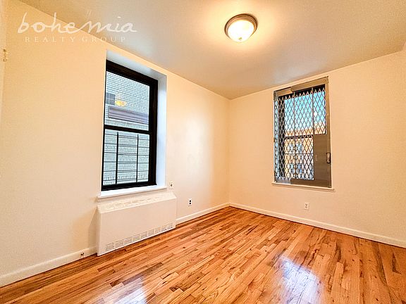 5th image of 227 Cypress Ave #6B