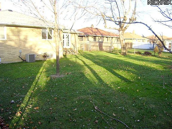 4th image of 8539 Saybrook Dr