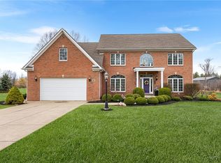 886 Sturgeon Point Rd, Derby, NY 14047