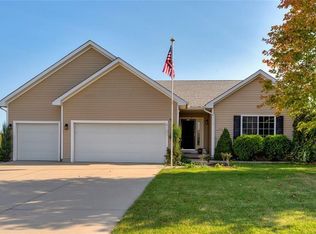 4101 152nd St, Urbandale, IA 50323