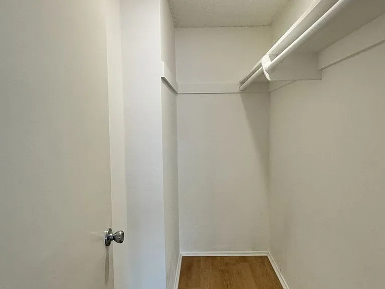 1740 Freeman Ave. — Photo 16