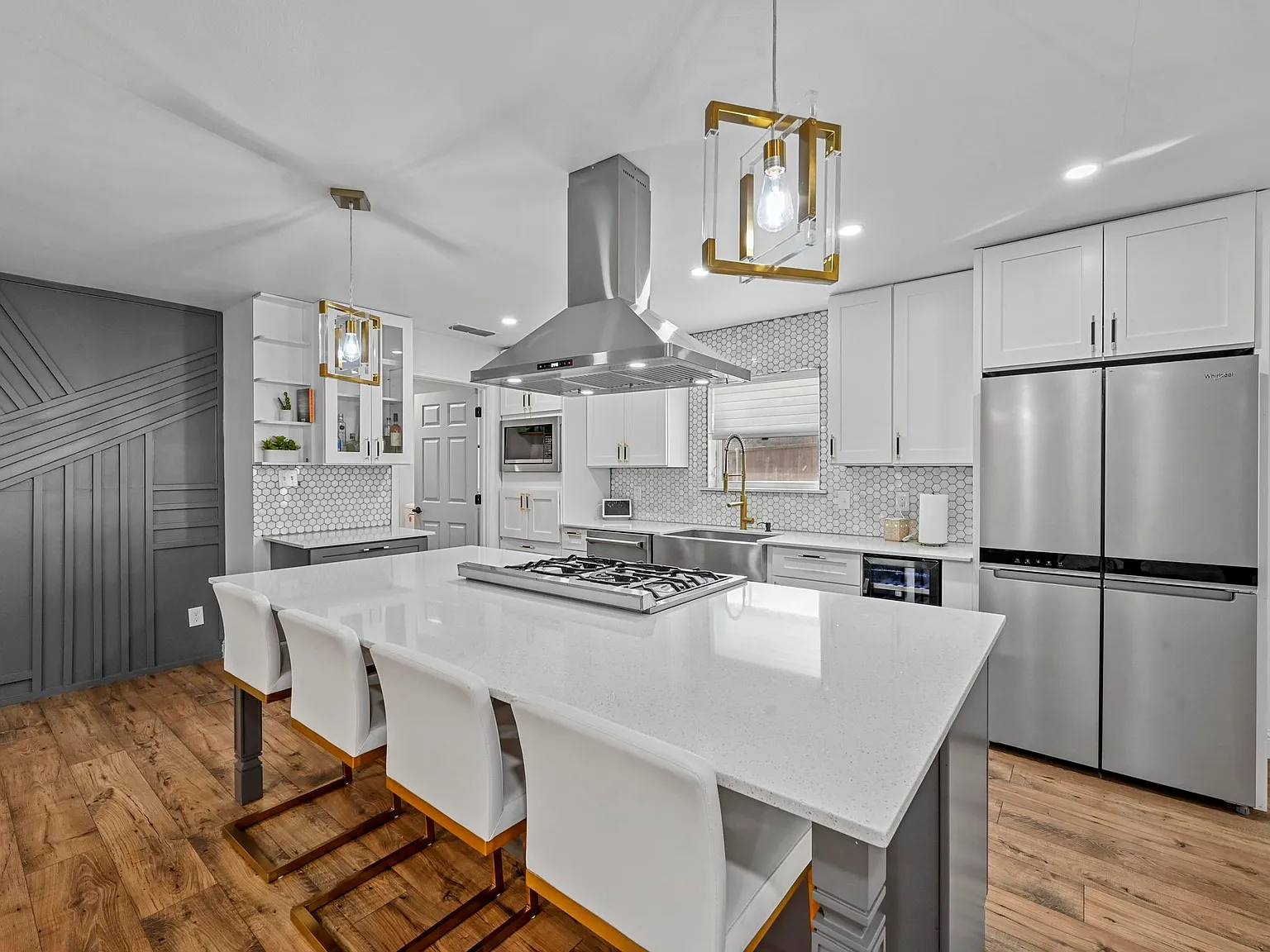 3 bed, 1860 sqft, $4,000 — Photo 3