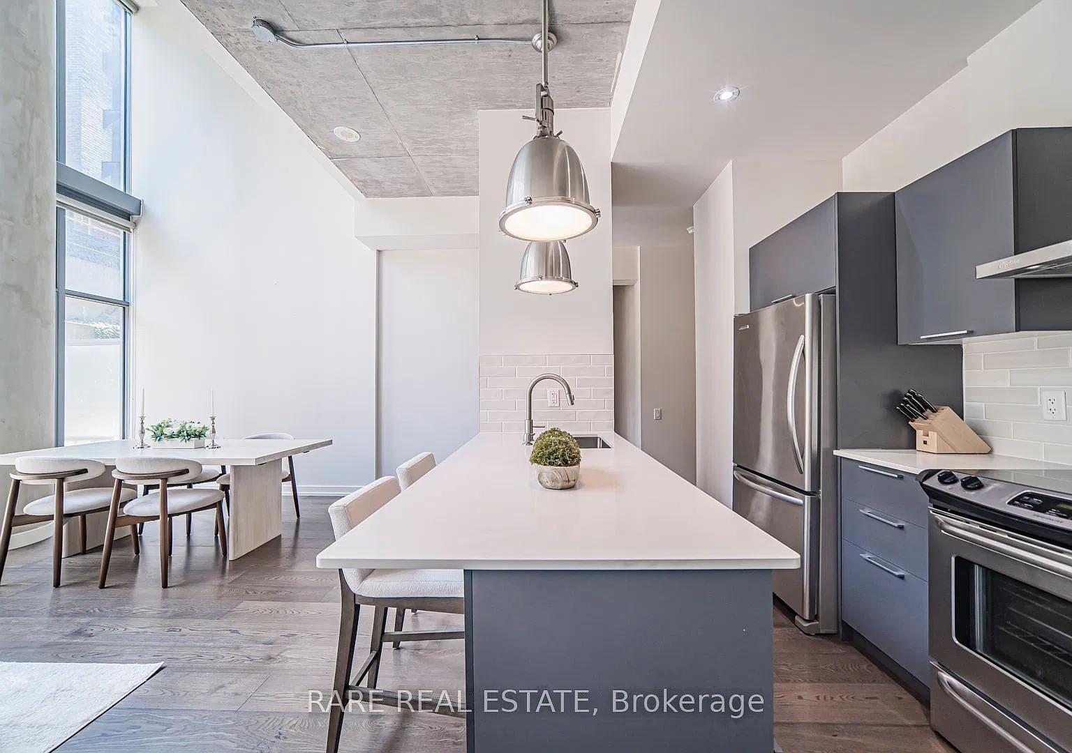 2 bed, $5,200 — Photo 3