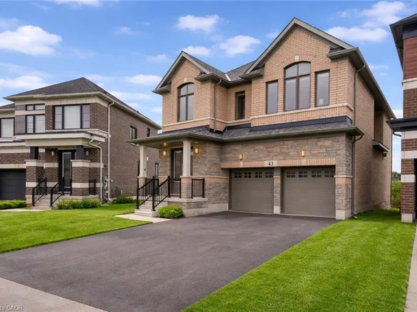 43 Blackburn St, Cambridge, ON N1S 0E1