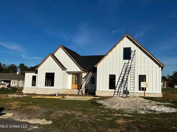 23 Preakness Way, Kiln, MS 39556