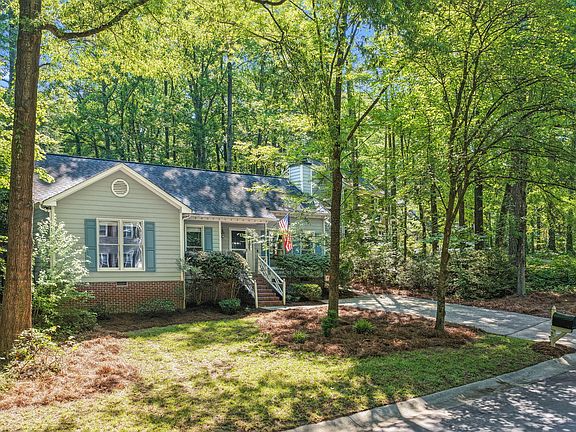 3rd image of 5 Briarfield Ct